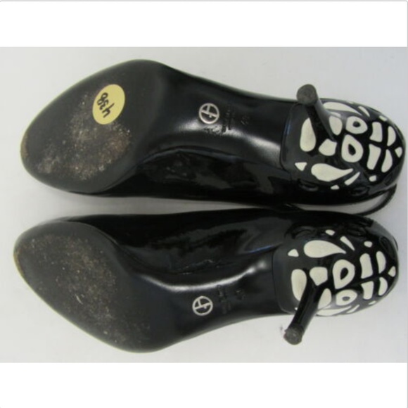 GIORGIO ARMANI Black Patent Leather hells sz 40 - Picture 5 of 8